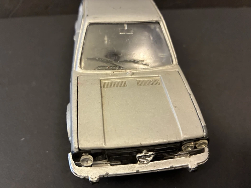 POLISTIL Italia Diecast ALFA ROMEO Alfasud TI 1975 Plata S.41 Foto 3 de 4