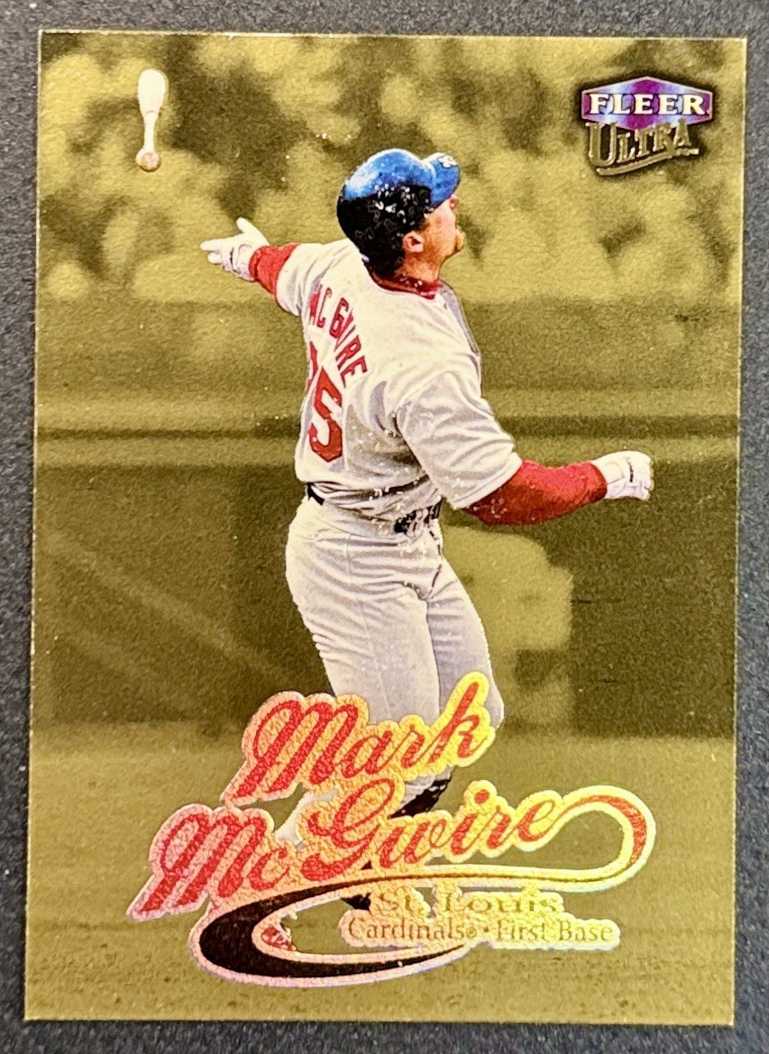 1999 Fleer Ultra #70G Mark McGwire Gold Medallion Edition St. Louis Cardinals