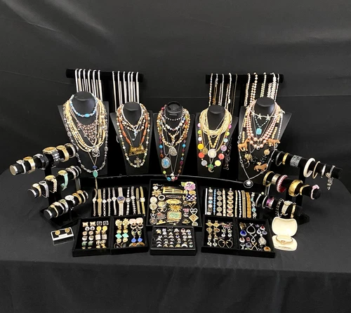 233 pc Antique Vintage Estate Costume Jewelry Some Signed. Lot 701