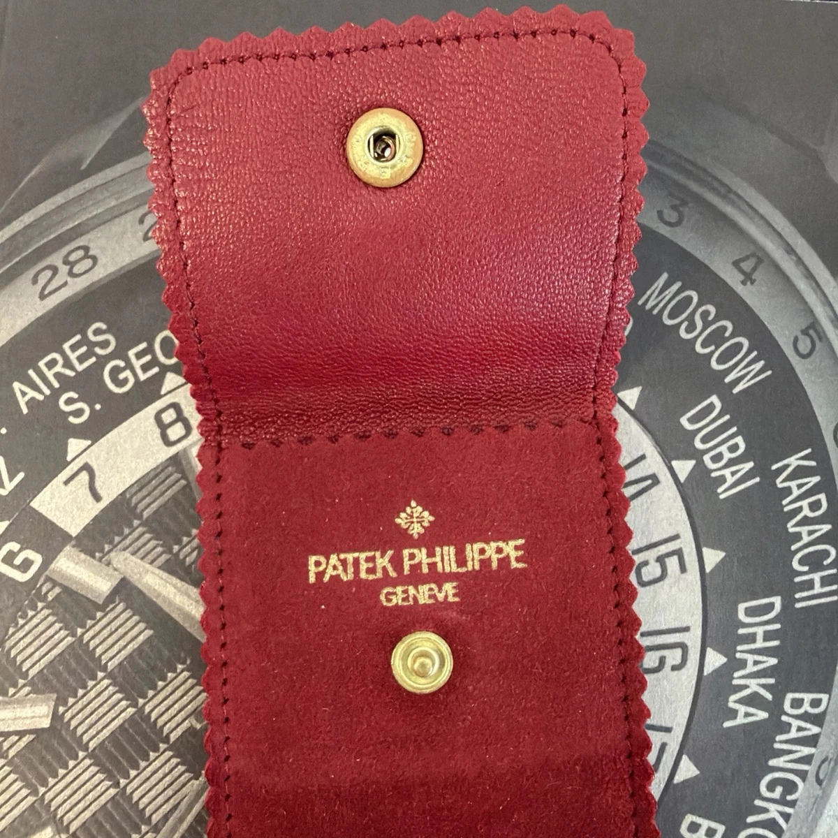RELOJ DE VIAJE ULTRA RARO PATEK PHILIPPE CUERO GAMUZA ROJA, CORREA, SOPORTE PARA BOLÍGRAFO🤩
