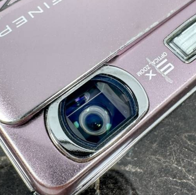 Fujifilm FinePix Z700EXR PINK 12.0MP 5x Optical Zoom Digital