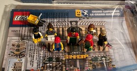 Lego 10211  Creator Expert:Grand Emporium 100% Complete w/box preowned