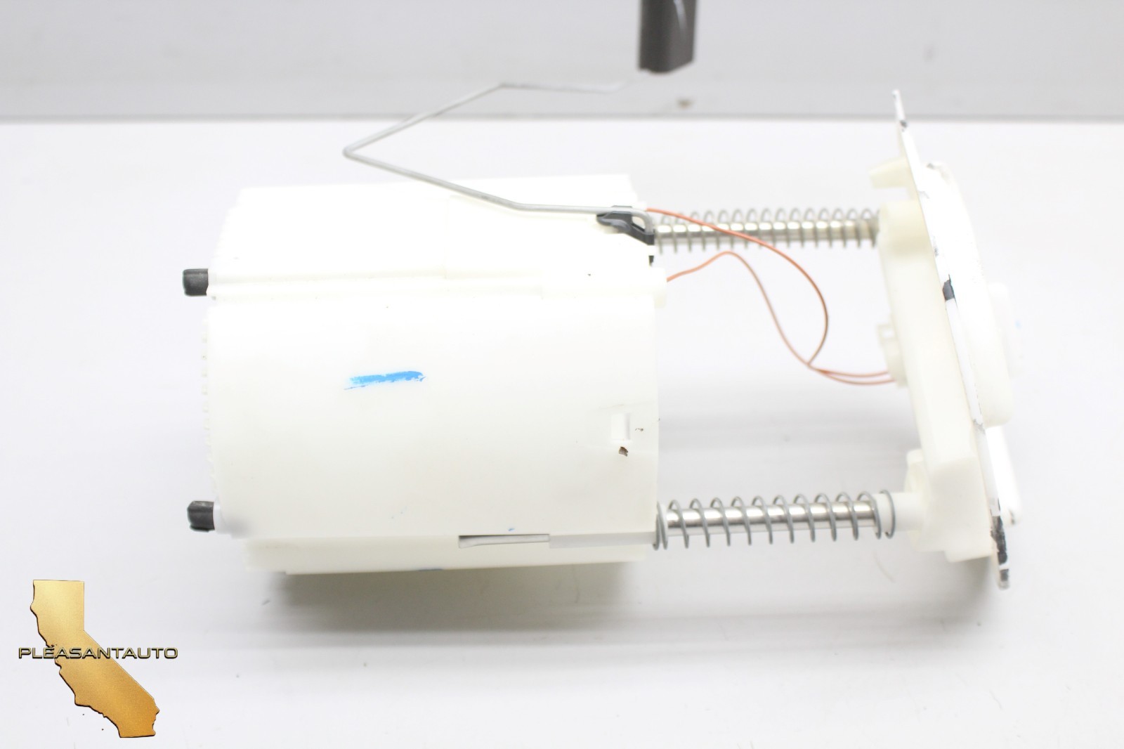 Maserati Quattroporte 2014-2020 RIGHT Fuel pump