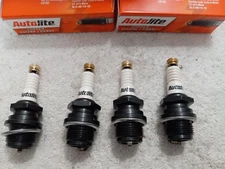 1928-34 Ford 4 Cylinder Model A B  Autolite Replacement Spark Plugs- Thumb Nut