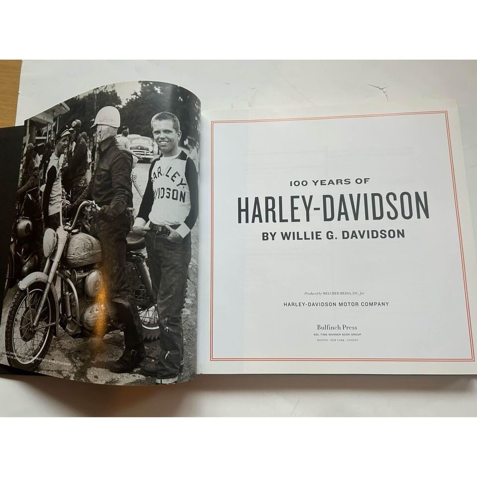 ハーレーダビッドソン　100集年記念BOOK America Celebrates 100 Years of Harley-Davidson: Tod