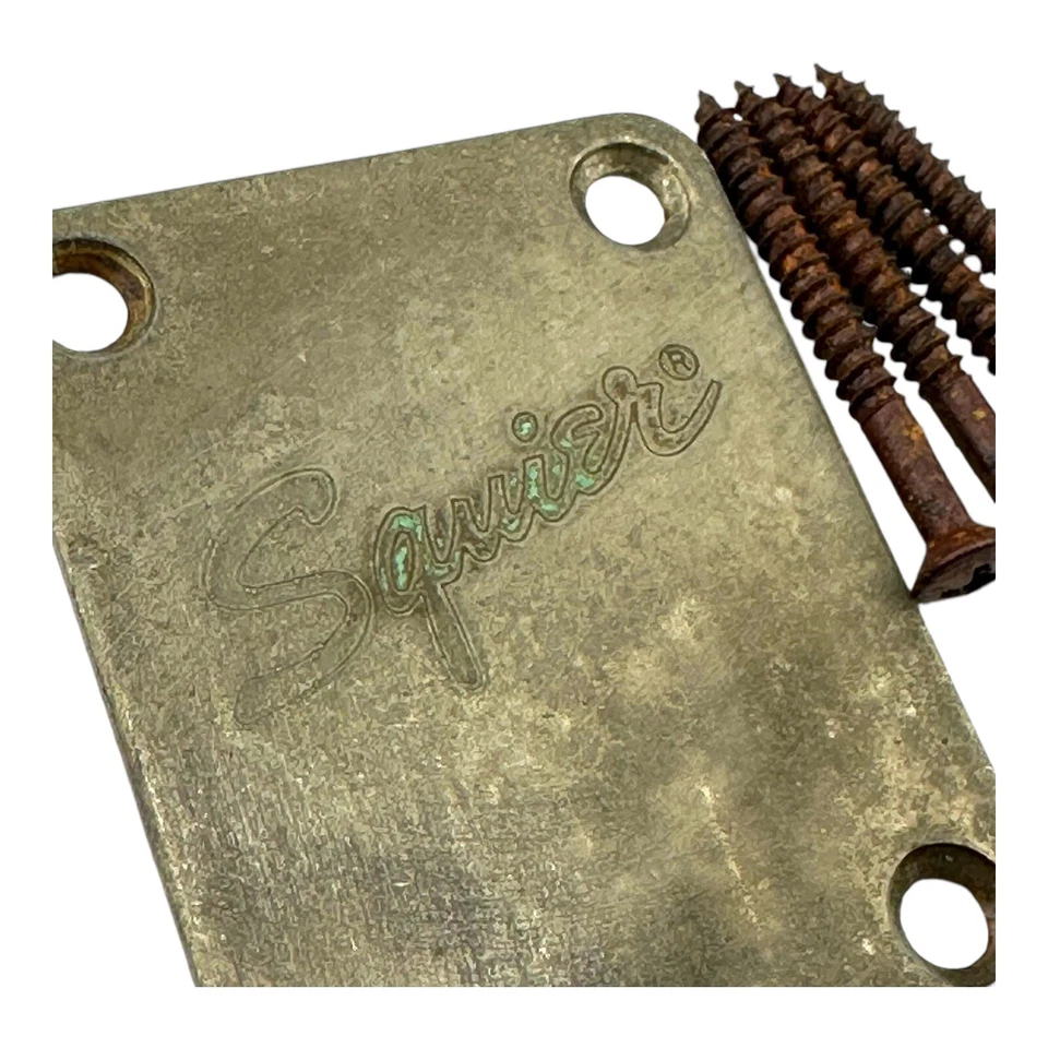 Placa de cuello Squier y tornillos usados en carretera reliquia piezas de guitarra envejecida guardabarros genuino Foto 2 de 3