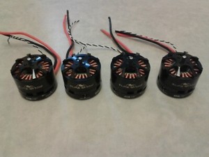 Black Widow 4114 320Kv Brushless Motoren mit Reglern x4 RC Quadrocopter Drohne T-Motor 2