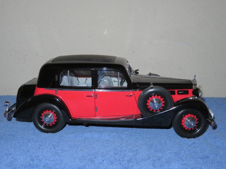 1935 SW 35 MAYBACH HARD TOP  SIGNATURE MODELS 1:18 OPENING DOORS HOOD & TRUNK - Image 3 of 4