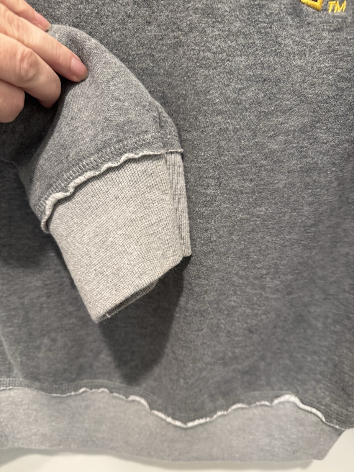 Universal Studios Authentic Gryffindor Sweatshirt… - image 6