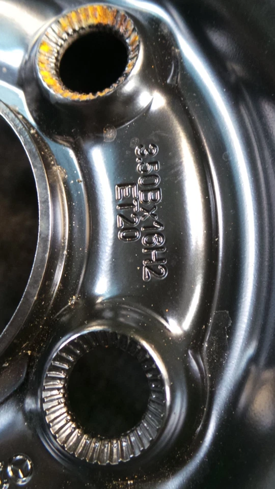 H88-531 * Mercedes-Benz W204 C-Klasse Notrad Rad Reserve T125 R16 - 2044000302 - Bild 3 von 4