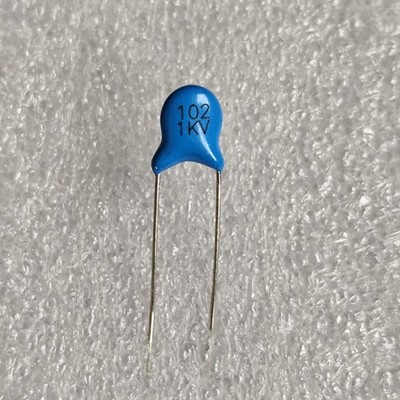 Condensatore a Disco Ceramico Blu 220PF 1KV 222K 221K 1KV Condensatore di Alta Qualità