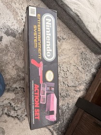 Nintendo NES Action Set Console Bundle w/ Zapper Light Gun, Box & Manuals