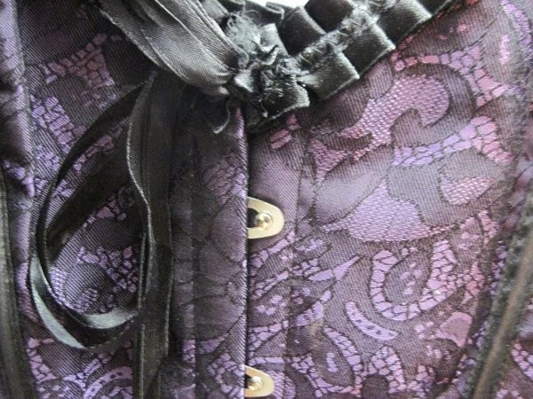 Purple & Black Lace Corset Top XL Ruffles Clasp Front LaceUp Back Cosplay LARP - Image 3 of 4