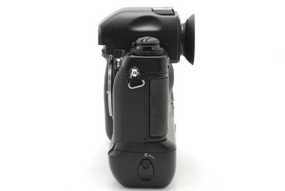 Nikon F5 35mm Film SLR Camera 