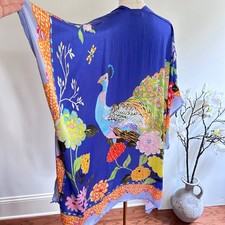 Bata plumero kimono floral pavo real Margot Elena OS Bemberg sedosa abierta vibrante
