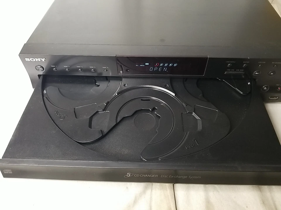Sony CDP-CE500 CD Changer Player with Thumb Drive Burner MP3 Capability P - Image 4 of 4