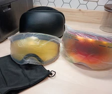 ExtraMile Ski Goggles - NEW in packaging! - 2 sets of lenses with case and bag