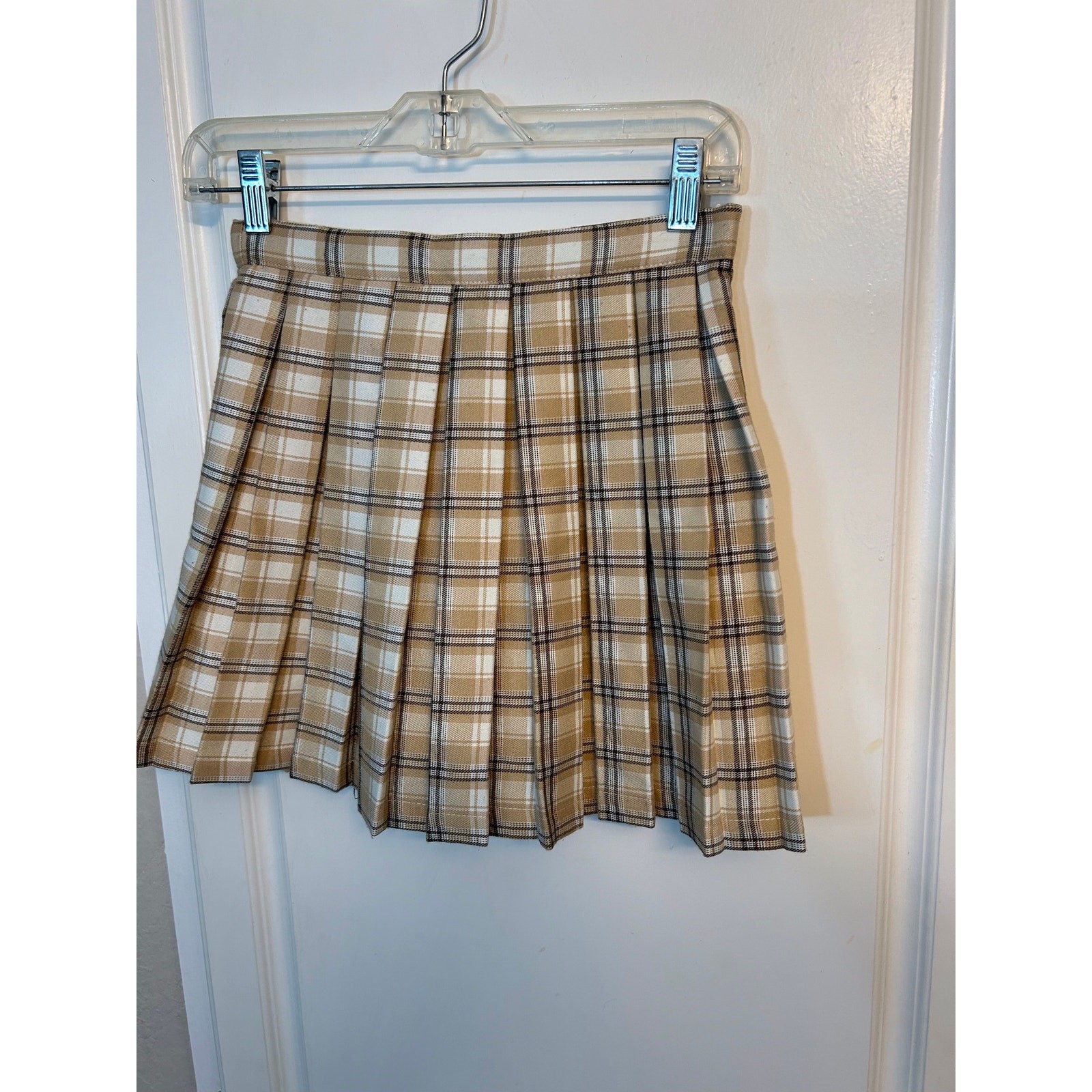 Cali 1850 pleated plaid mini skirt