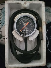 Vintage CM. Vacuum Engine Vacuum / fuel pump kg per sq. cm.  Lbs. Per sq In.