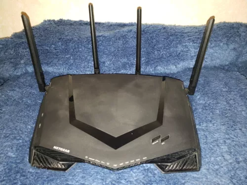 NETGEAR Nighthawk XR500 Working Pre-owned Includes Box Please READ