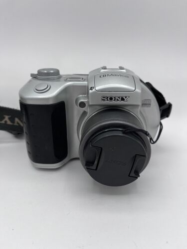 Sony Mavica MVC-CD250 2.0MP Digital Camera Black Silver UNTESTED NO BATTERY