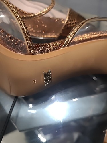 Zara Womens Clear And Gold Stilletos 9 US 40EU NWT - Picture 2 of 10