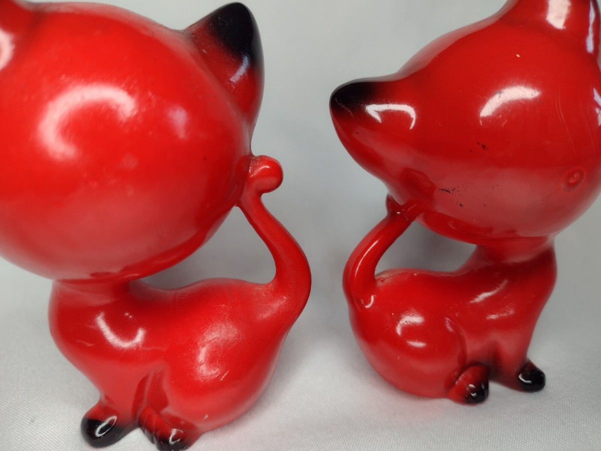 Vintage 70s Ceramic Cat Figurines Red Black Decorative Ketchiki 3