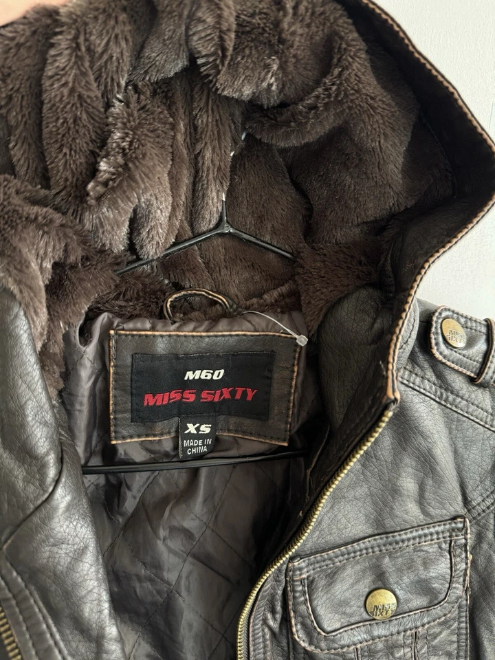 Chaqueta de cuero sintético vintage Miss Sixty talla XS Foto 2 de 4