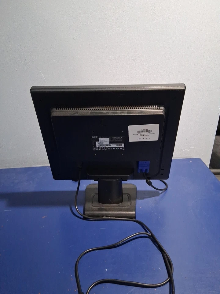 Monitor de computadora cuadrado Acer modelo AL1706AB 17 pulgadas con cable de alimentación Foto 2 de 4