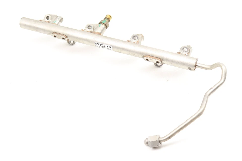 AUDI R8 2008-2012 2014-2015 4,2 L - RIEL DE COMBUSTIBLE IZQUIERDO 079133315BA Foto 2 de 4