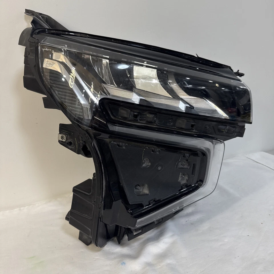 2021-2024 Chevrolet Tahoe Headlight LED Head Lamp Right Passenger Side 85004144 - Image 3 of 4