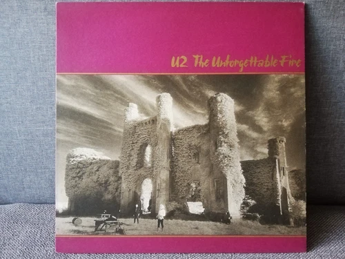 U2 - THE UNFORGETTABLE FIRE (1st press) .              LP.