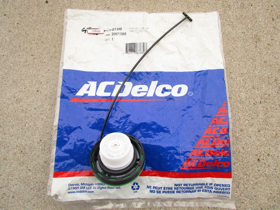 GM CHEVY GMC 20971566 ACDELCO GT348 TAPA DE LLENADO DEL TANQUE DE COMBUSTIBLE DIÉSEL CON CORREA FABRICANTE DE EQUIPOS ORIGINALES NUEVO Foto 4 de 4