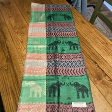 VTG Pashmina Wrap, Scarf, Shawl elephants, 100% Cashmere