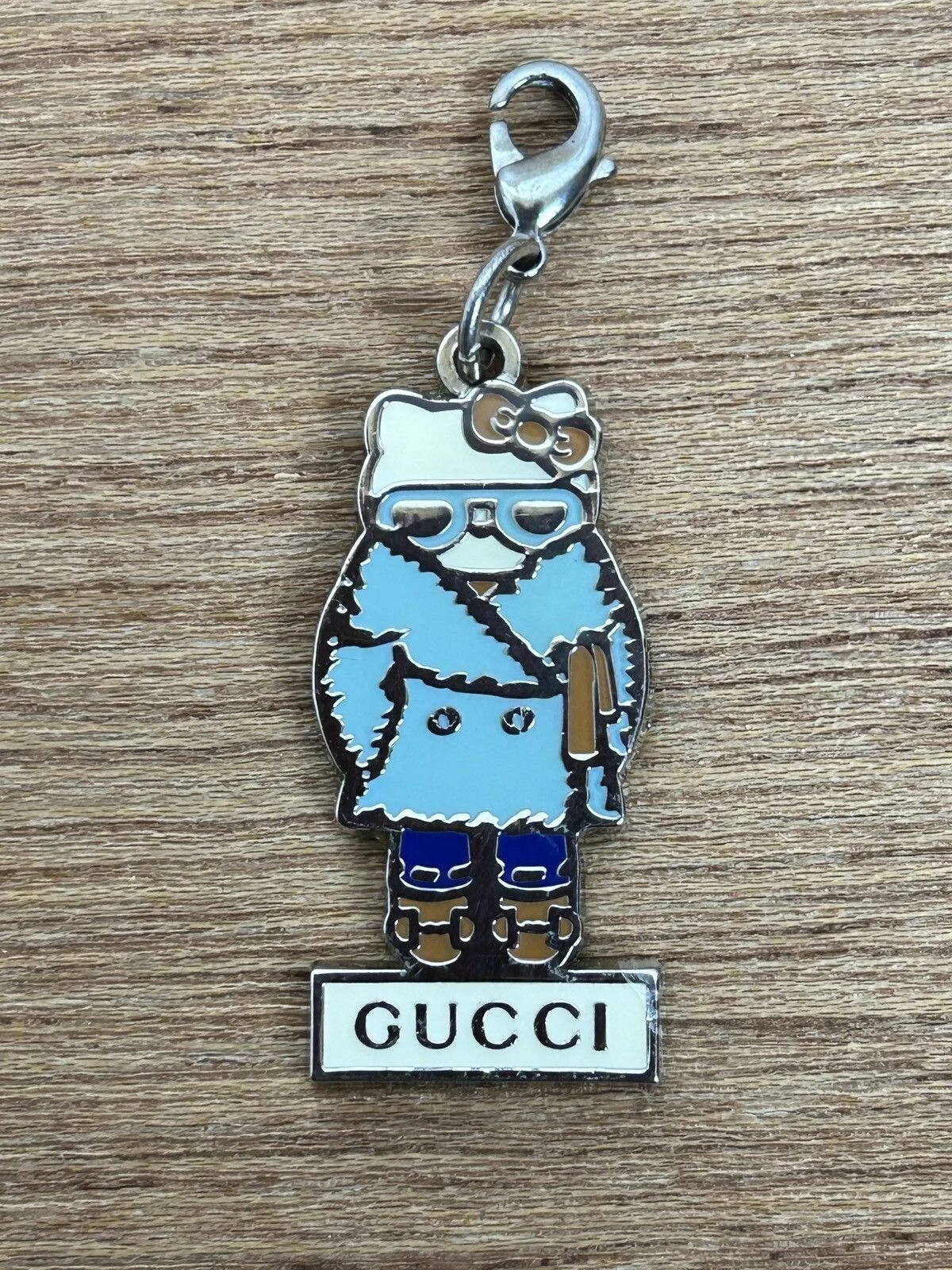 Collana con ciondolo Gucci x Sanrio Hello Kitty Bogue