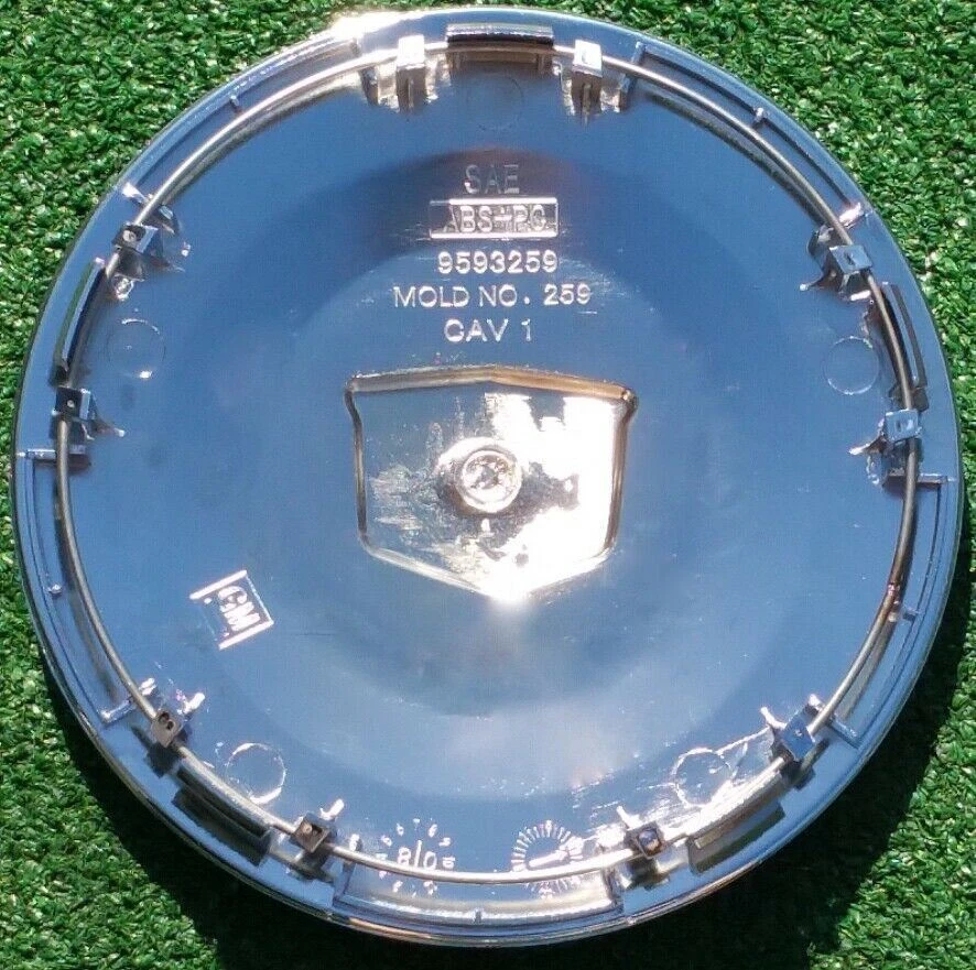 Tapa central de fábrica Cadillac Deville DTS OEM GM rueda cromada DHS nueva mejor 9594259 Foto 2 de 4