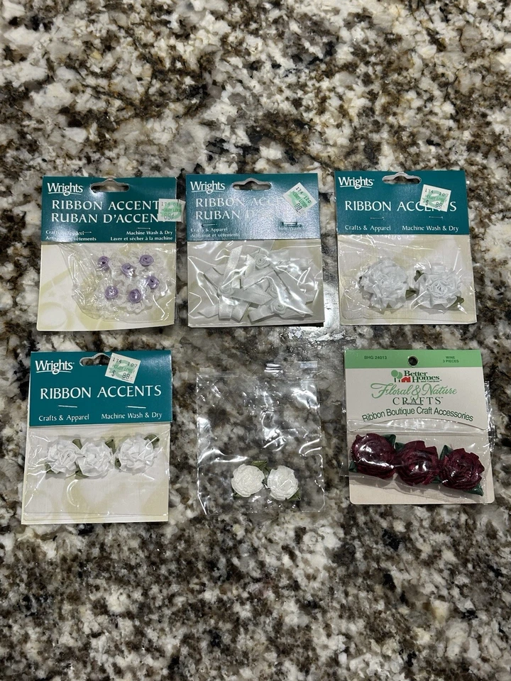 Gran Lote de Flores de Coser a Granel Colores Surtidos Formas y Tamaños Costura Artesanía Foto 4 de 4