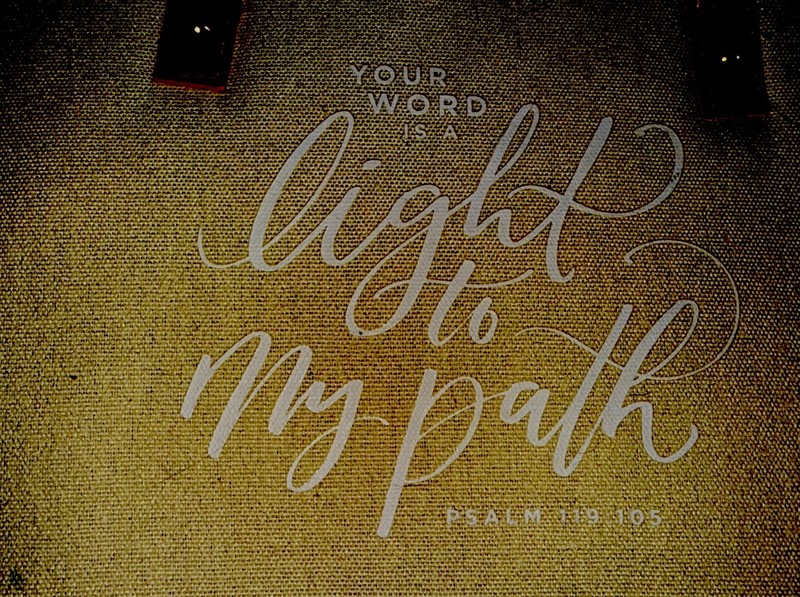 NIV Beautiful Word Bible Chocolate/Turquoise + Canvas Bible Tote Psalm 119:105