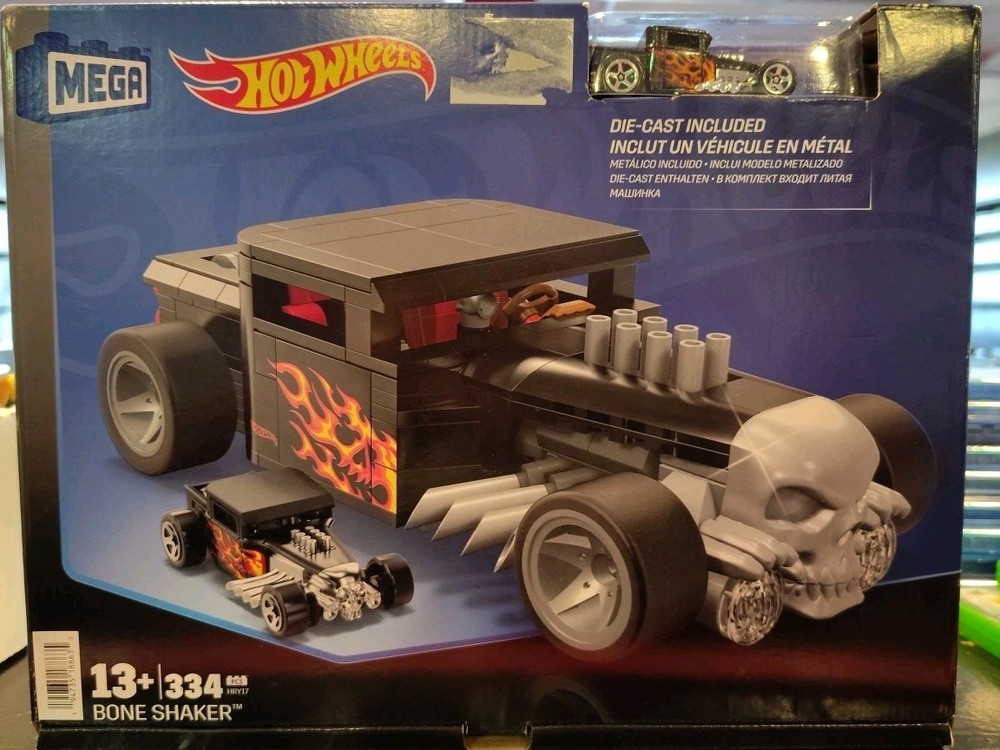 Hot Wheels Bone Shaker Race Car Building Set with 334-Piece Metal Die-Cast Car