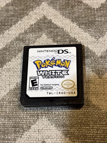 NINTENDO DS POKEMON WHITE VERSION VIDEO GAME CARTRIDGE ONLY