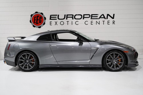 2010 Nissan GT-R Premium - Picture 6 of 38