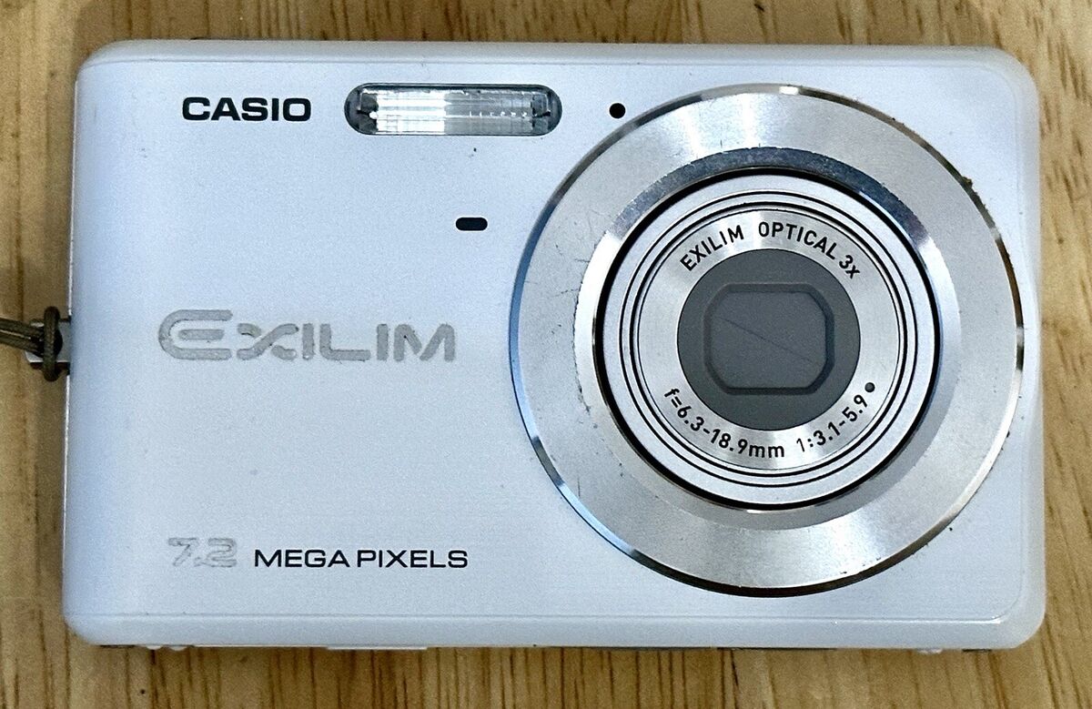 CASIO EXILIM EX-Z77 Digital Camera. With Cable, Official CASIO EXILIM EX-Z77 Digital Camera. With Cable, Official