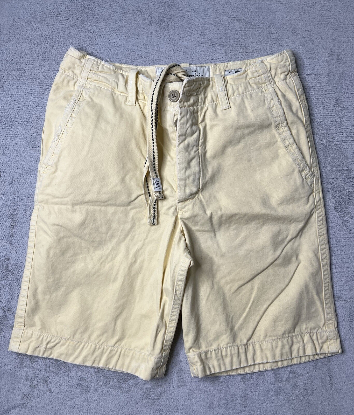 Abercrombie & Fitch Men's 32 Heavy Cotton Cargo Shorts in Cream