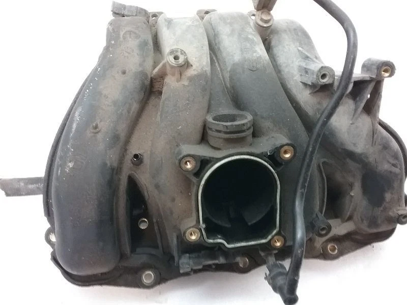 Chevrolet Malibu 255_RM 24467211 colector de admisión 2,2 L clásico 2004 Foto 2 de 4