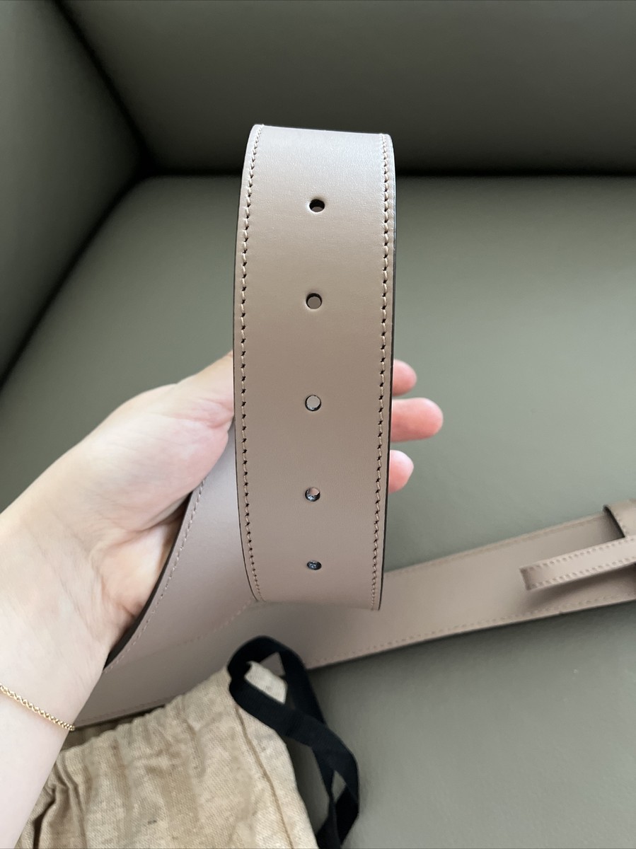$950 New Authentic GUCCI Belt GG LOGO Beige cream white Signature Leather 100 AC2A4474_clipped_rev_1_800x.  main image 3