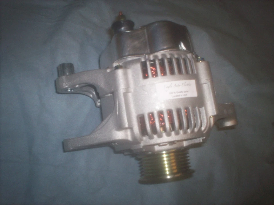 Jeep Cherokee 2001 4,0 L 300 amplificador alto caja grande alternador Chrysler polea pequeña Foto 3 de 3