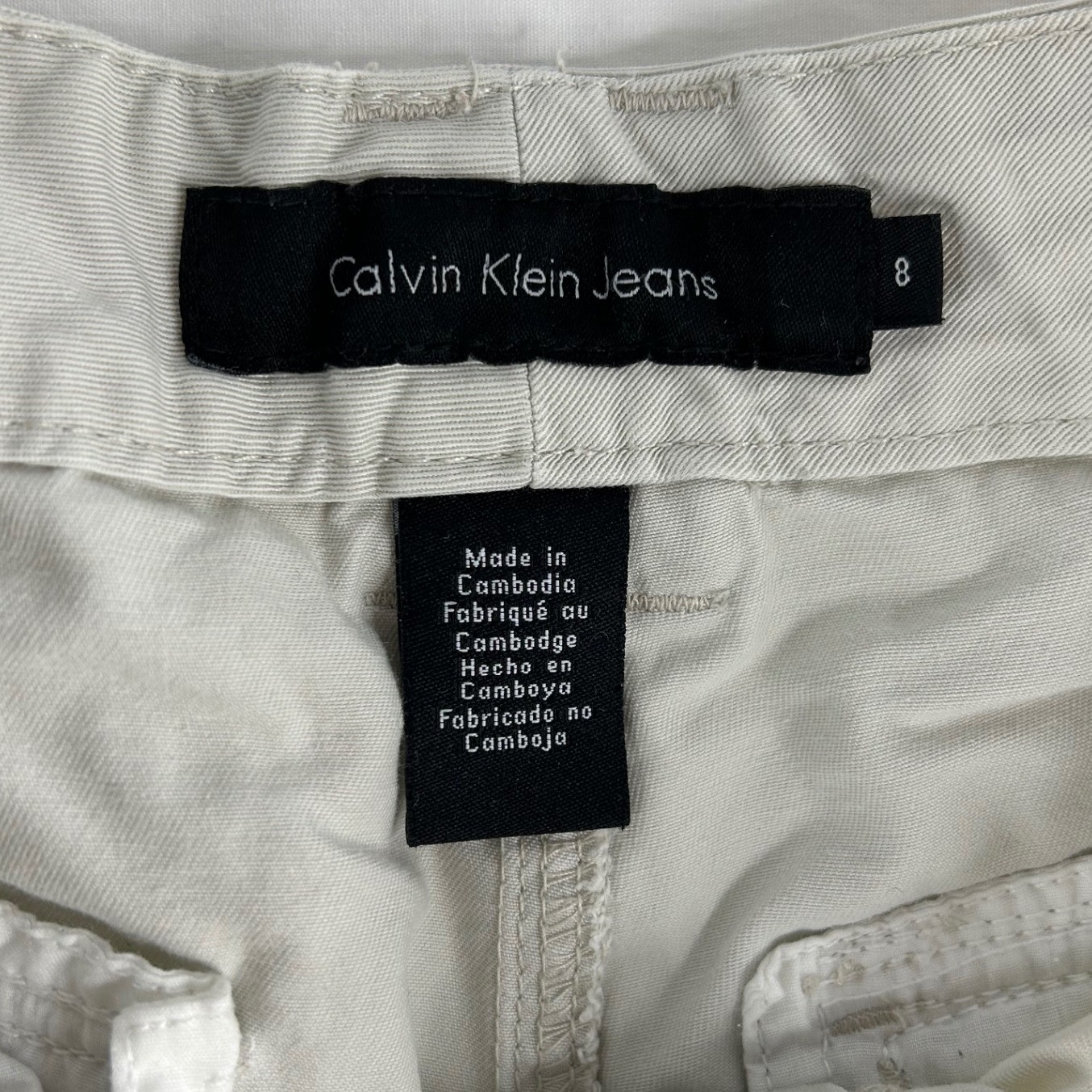 Calvin Klein Jeans Khaki Shorts Cuffed Hem Casual Everyday Womens Size 8 thumbnail 2