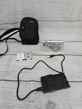 Nikon Coolpix S3500 Digital Camera 7x Wide Silver W/ 2 Batteries, Charger,case