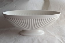Wedgwood Etruria Barlaston Cream Ribbed Porcelain Oval Pedestal Vase 10" Long