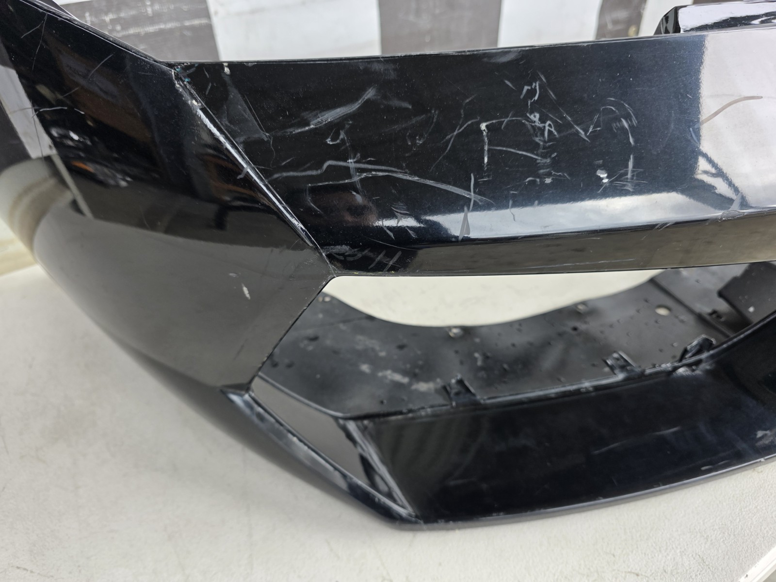 Lamborghini Gallardo LP570 Front Bumper Used Oem 400807437C